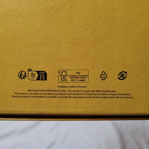 Fendi Magnetic Gift Box Empty Decorative Storage Organizer 9.5 x 8.75 x 3.75 in - Picture 10 of 14